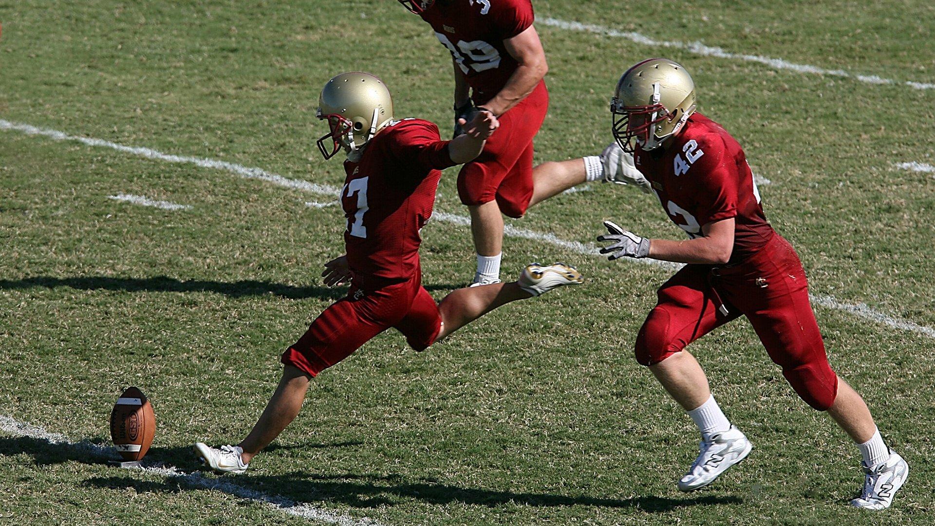 骑士三连败陷低谷,帕金斯发声引热议,有詹姆斯在无需担忧